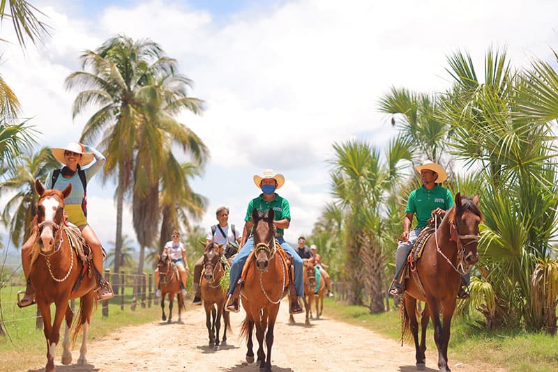 Horse-riding in Manialtepec is a local eco-friendly attraction.